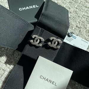 BNIB CHANEL 23P Crystal Stud Earrings